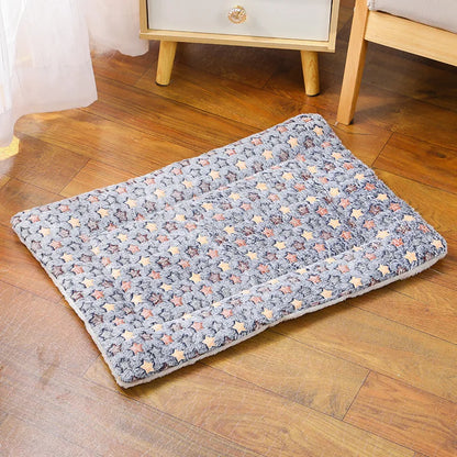 Ultra-Soft Flannel Pet Sleeping Mat – Cozy, Breathable & Warm for Cats and Small Dogs