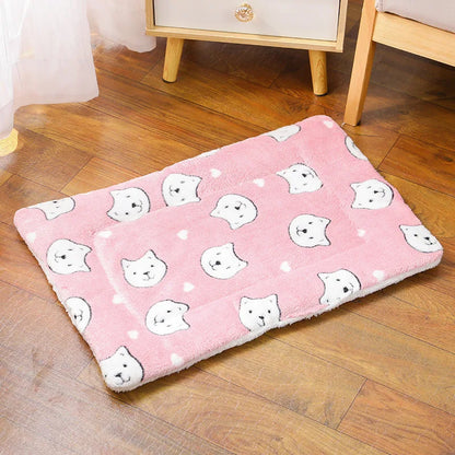 Ultra-Soft Flannel Pet Sleeping Mat – Cozy, Breathable & Warm for Cats and Small Dogs